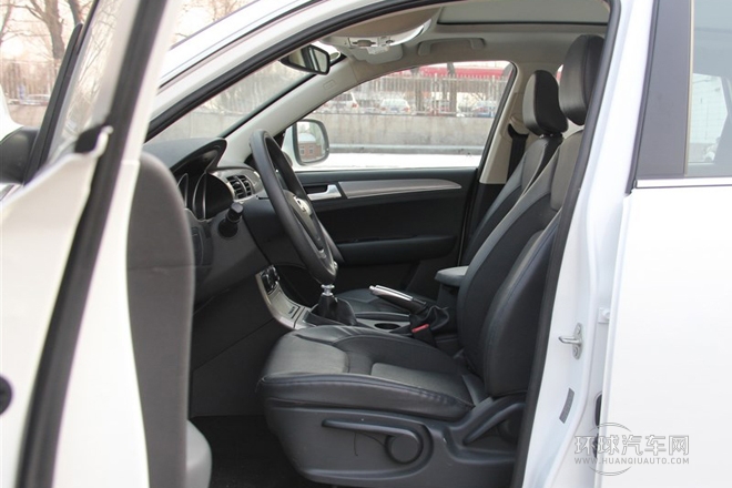 2014款 1.5T 手動尊貴型