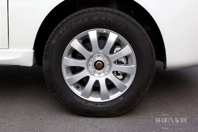 2011款 1.3L 手動(dòng)豪華型