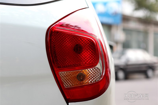 2011款 1.3L 手動豪華型