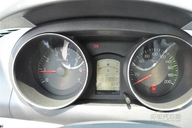 2011款 1.5L 自動尊貴型