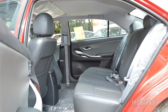 2014款 1.5L 手動尊貴型