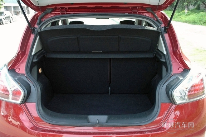 2011款 1.6T 手動(dòng)致酷版