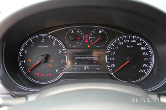 2011款 1.6T 手動(dòng)致酷版