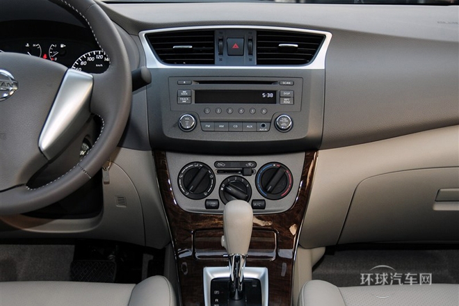 2012款 1.6XL CVT豪華版