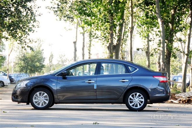 2012款 1.8XE CVT舒適版