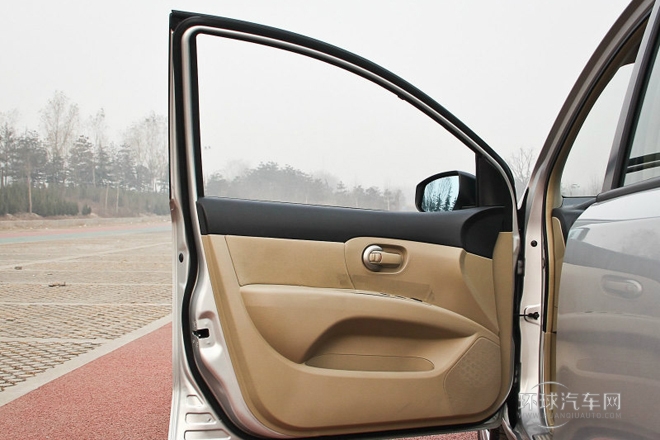 2013款 1.6XE 手動舒適版