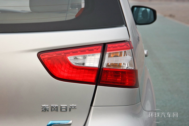 2013款 1.6XE 手動舒適版