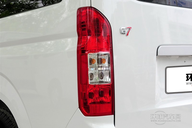 2014款 2.8T商務版高頂4JB1T