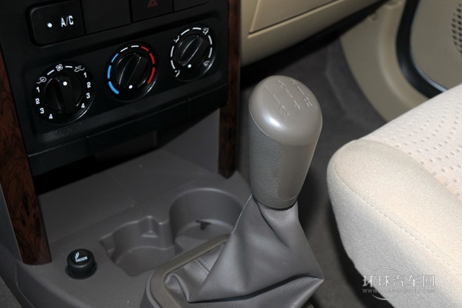 2011款 宜商 1.5L 標準版4A91