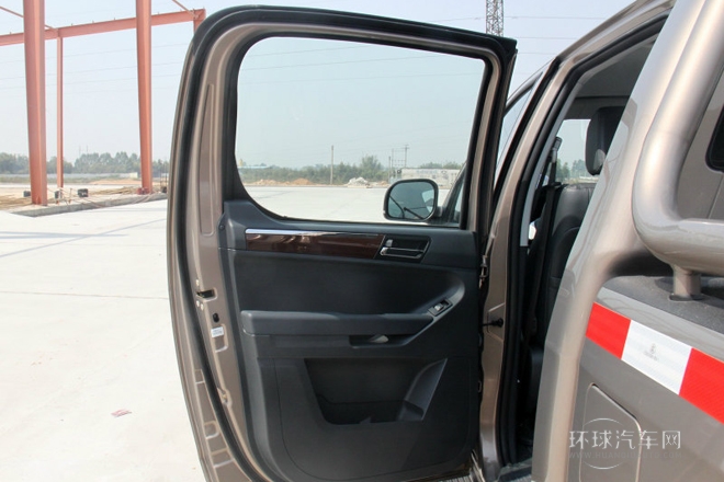 2012款 2.8T柴油四驅基本型
