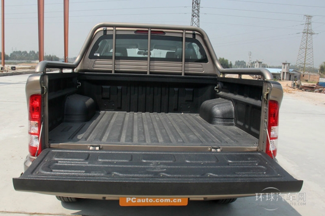 2012款 2.8T柴油四驅基本型