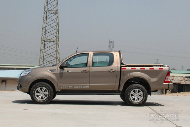 2012款 2.8T柴油四驅基本型