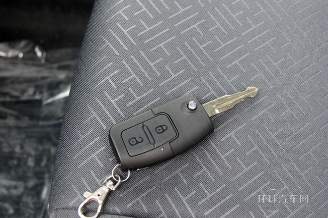 2012款 2.8T柴油兩驅(qū)基本型