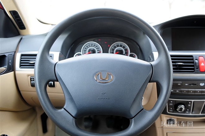 2013款 2.0L 手動舒適型