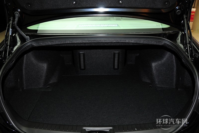 2013款 2.0T 尊貴型