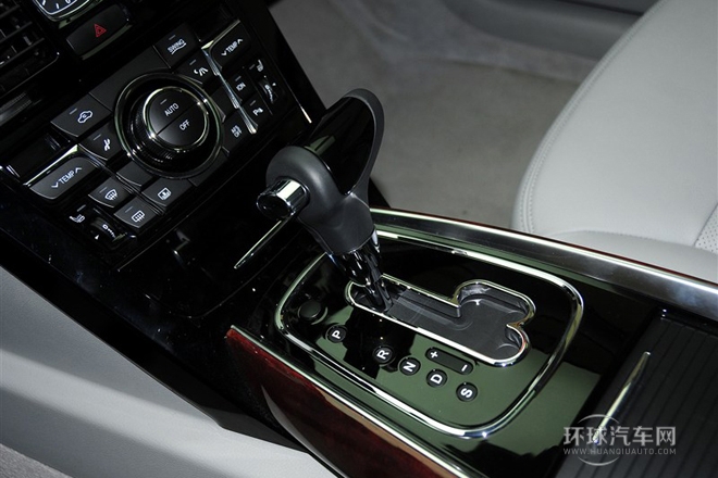 2013款 2.0T 尊貴型