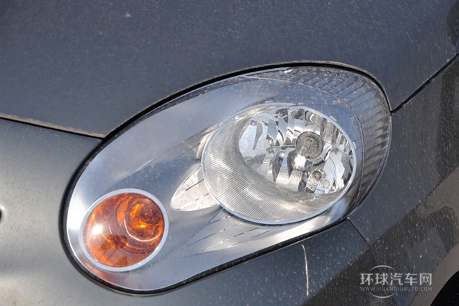 2011款 1.0L 手動標準型