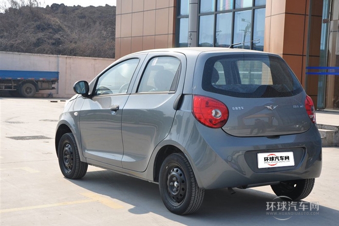 2011款 1.0L 手動(dòng)標(biāo)準(zhǔn)型