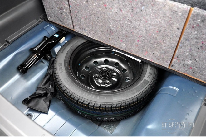 2010款 1.3L 自動豪華型