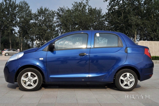 2010款 1.3L 自動豪華型