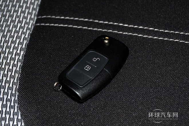 2013款 1.5L 手動舒適型