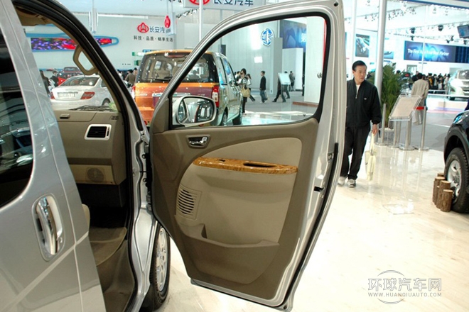 2010款 2.4L財富快車標準版M240-4G64