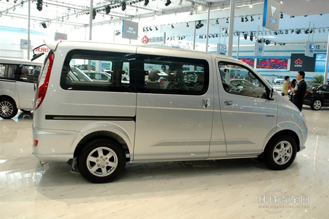 2010款 2.4L財富快車標準版M240-4G64