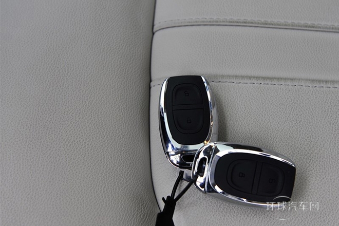 2014款 2.0T 自動豪華版