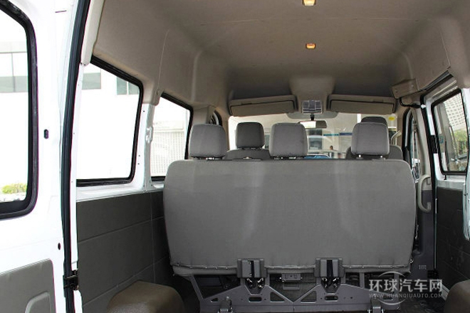 2014款 2.5T傲運(yùn)通短軸中頂