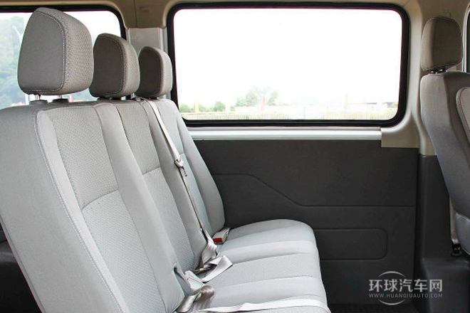 2014款 2.5T傲運通短軸中頂