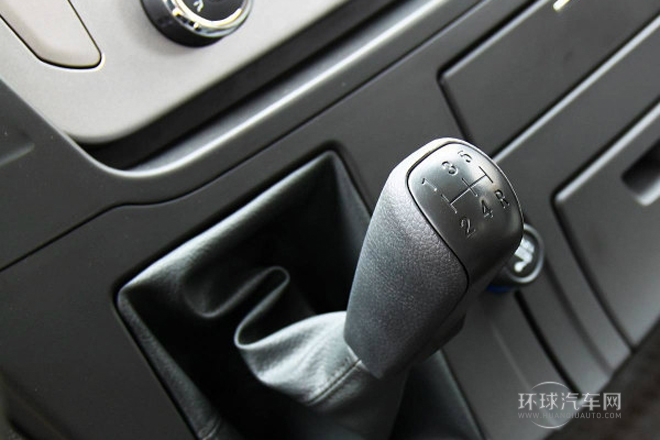 2014款 2.5T傲運(yùn)通短軸中頂