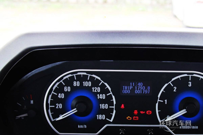 2014款 2.5T傲運通短軸中頂