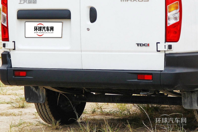 2014款 2.5T傲運通短軸中頂