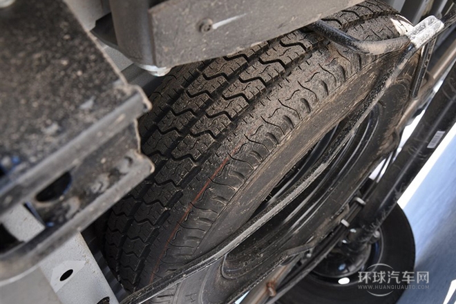 2014款 2.5T傲運(yùn)通長(zhǎng)軸中頂