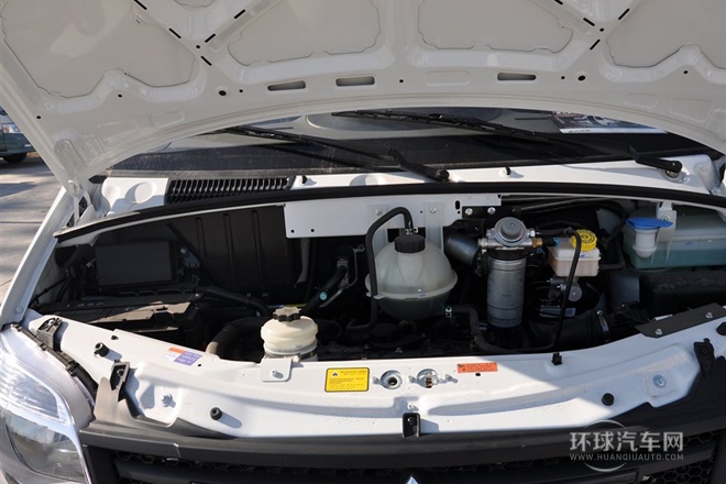 2014款 2.5T傲運(yùn)通長(zhǎng)軸高頂