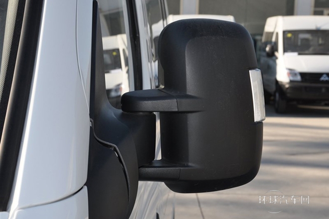 2014款 2.5T傲運通長軸高頂