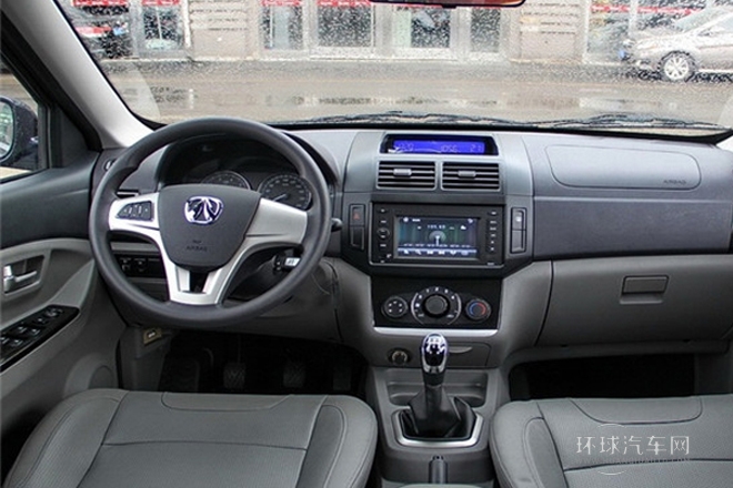 2014款 1.5L超豪華型
