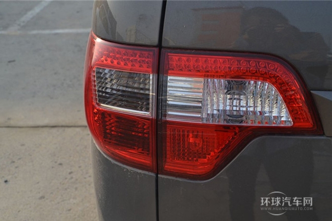 2013款 1.5L時尚型