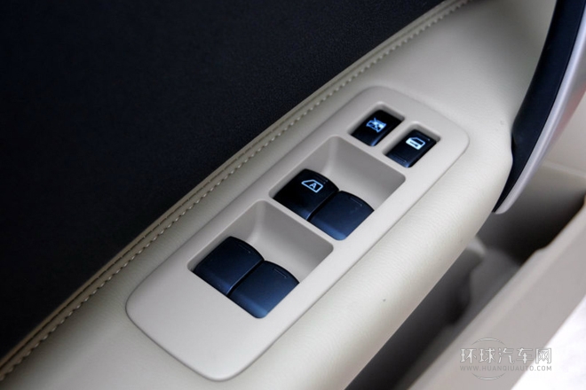 2012款 2.0XV 龍 CVT 4WD