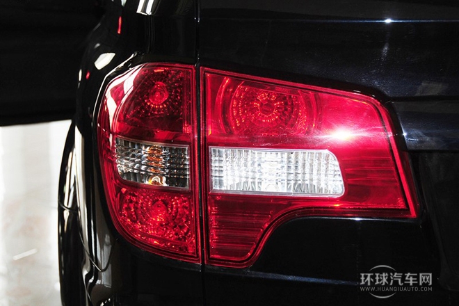 2013款 1.8T 4WD 自動豪域版