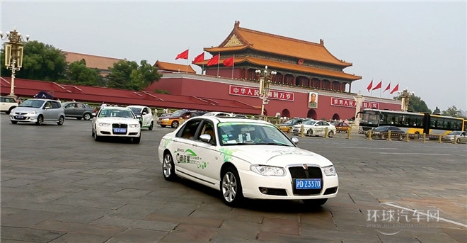 2013款 3.2L 4WD 自動尊域版