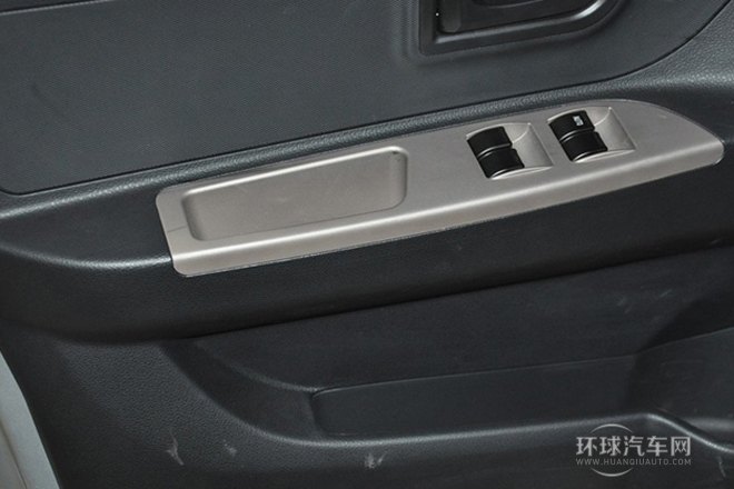 2012款 N3 1.0L 兩廂實(shí)用型