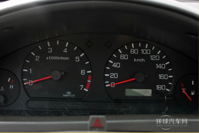 2011款 A+ 1.0L 三廂