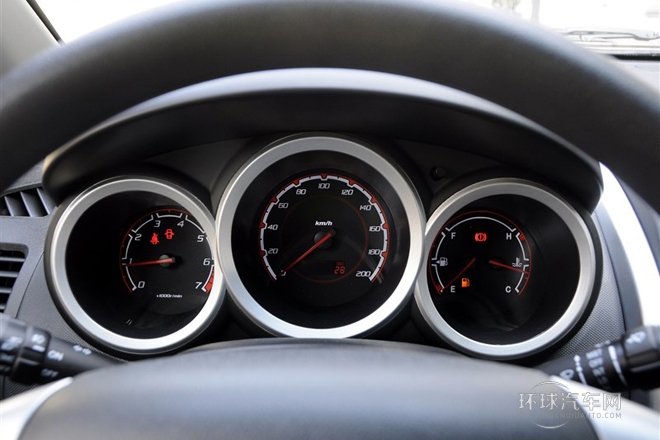 2014款 1.4L 手動(dòng)運(yùn)動(dòng)版 國(guó)V