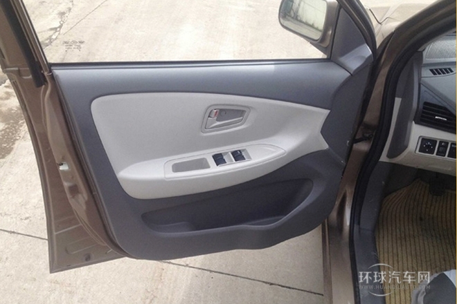 2014款 1.3L 手動(dòng)舒適型