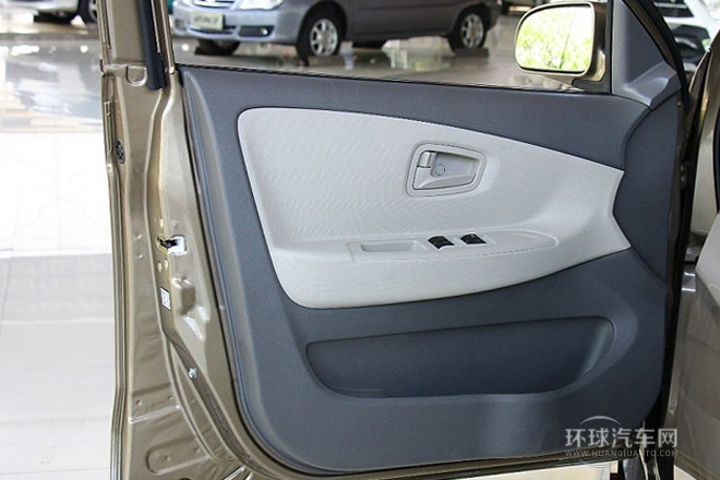 2014款 1.3L 手動標準型