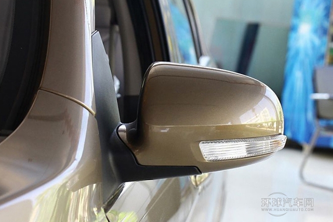 2014款 1.3L 手動標(biāo)準(zhǔn)型