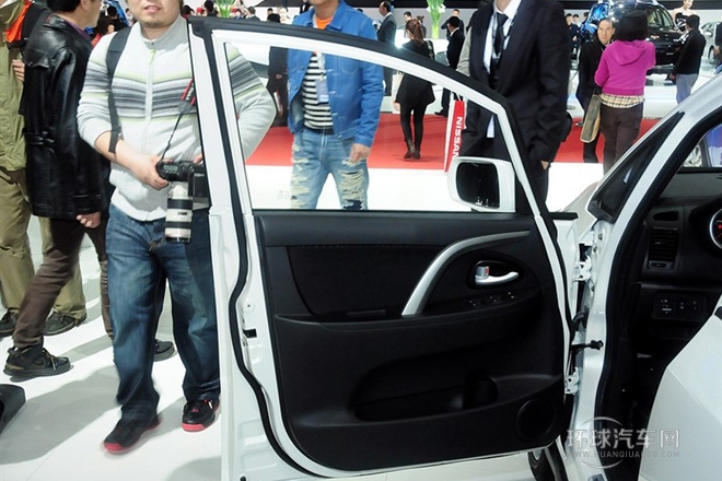 2014款 1.4L 手動天窗導航版 國V