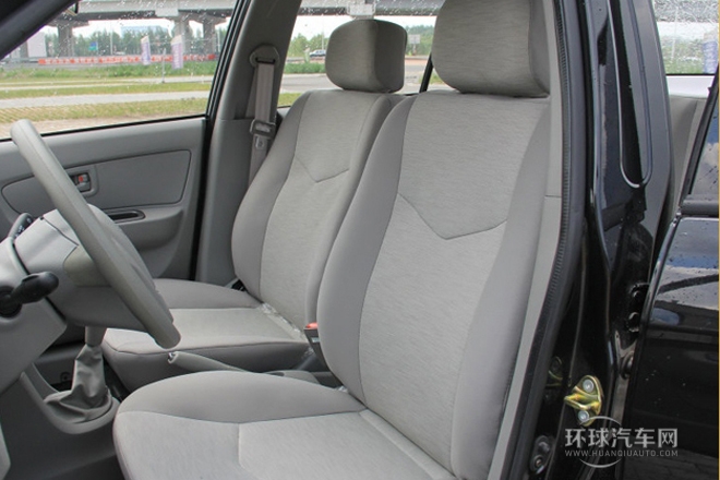 2013款 1.3L 手動(dòng)標(biāo)準(zhǔn)型