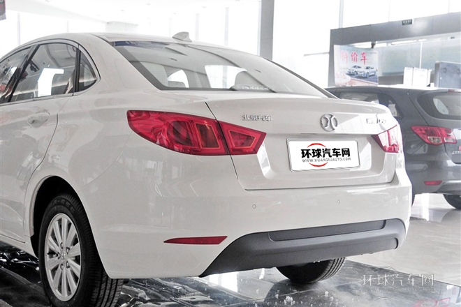 2014款 1.5L 手動舒適版